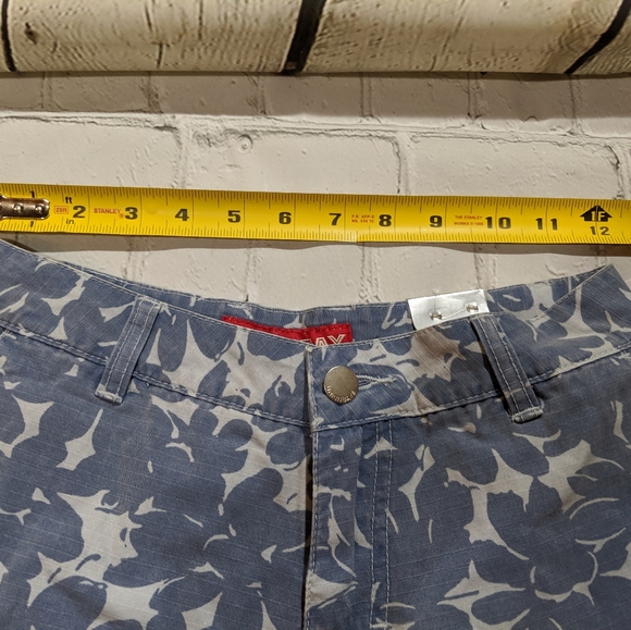 NWT 2/$10 Union Bay blue floral shorts - Picture 3 of 4
